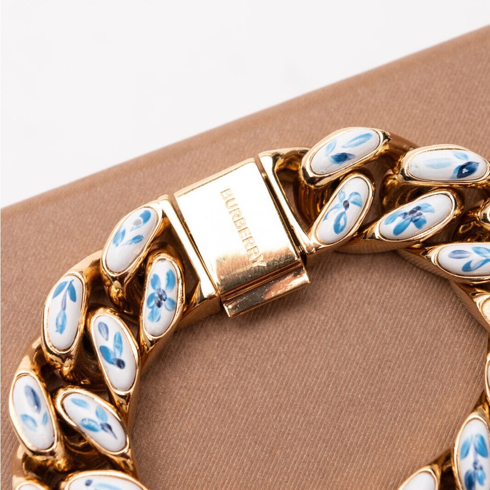 NEW BURBERRY Inset Chain Bracelet Size S Enamel Flower Painted Embellishment.